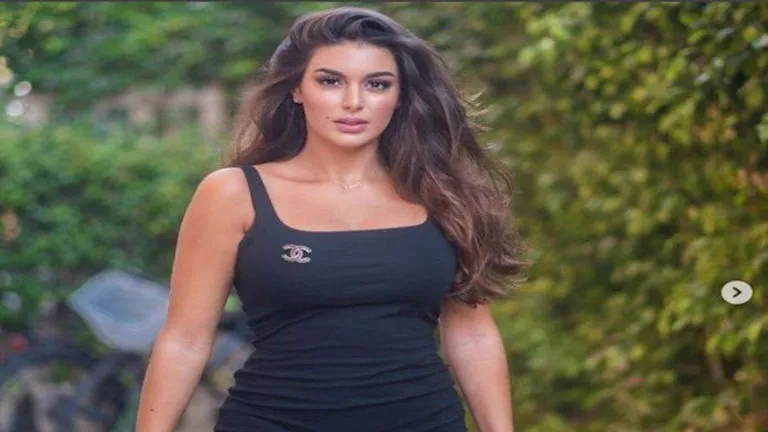 بالفضي اللامع.. ياسمين صبري تتألق بإطلالة جذابة بالفضي اللامع.. ياسمين صبري تتألق بإطلالة جذابة