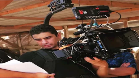 المخرج محمود يحيي ينهي إضرابه عن الطعام بعد حل أزمة فيلمه "اختيار مريم"