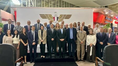 "القابضة للمطارات" و"أورنچ مصر" يطلقان أول مساعد رقمي ذكي بالمطارات المصرية