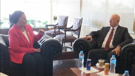 «الصحة» تبحث التعاون مع وفد عراقي في مجالات تنمية الأسرة والصحة السكانية «الصحة» تبحث التعاون مع وفد عراقي في مجالات تنمية الأسرة والصحة السكانية