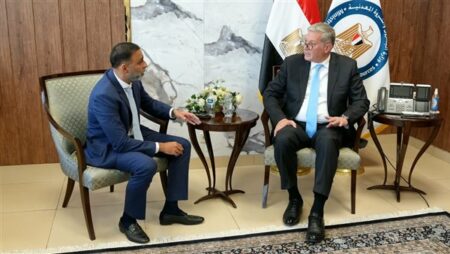 وزير البترول يبحث مع "أركيوس إنرجي" تعزيز الاستثمارات في استكشاف وإنتاج الغاز الطبيعي بالبحر المتوسط