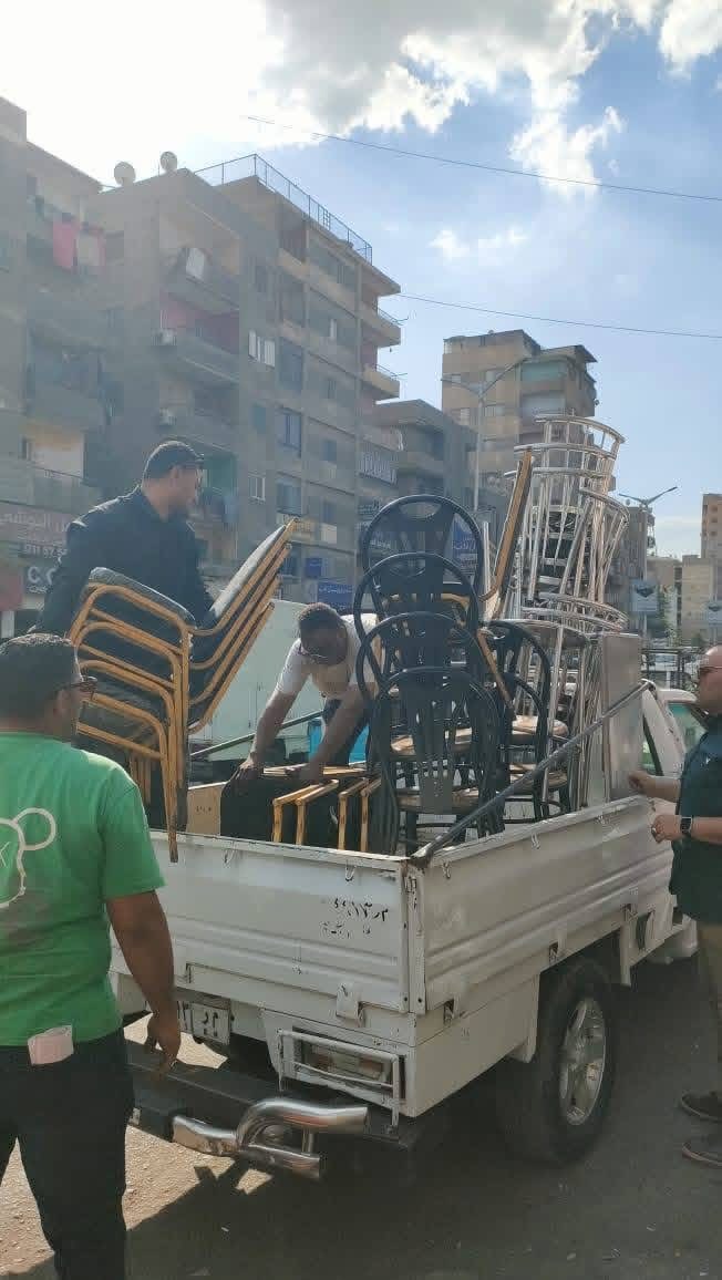 محافظة الجيزة تضبط " تروسيكلات وعربات كارو " لفرز وإلقاء المخلفات في إمبابة والعمرانية