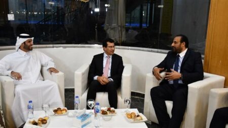 خلال مؤتمر بنادي الصحفيين.. وزير الشباب يلتقي اللجنة المنظمة لكأس العرب في قطر