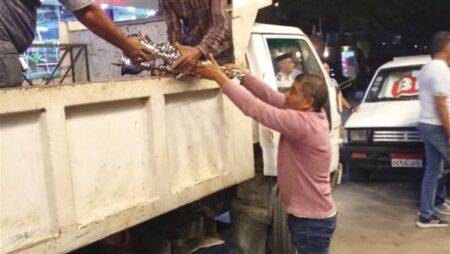 بالصور.. حملات مكبرة بحي العجوزة لرفع الإشغالات وتحقيق الانضباط بالشارع العام