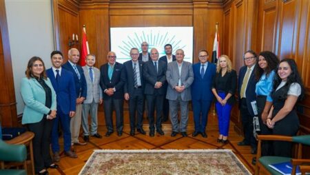 "رجال أعمال إسكندرية" وسفير السويد يبحثان تعزيز التعاون الاقتصادي المشترك