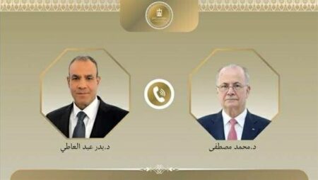 وزير الخارجية يبحث هاتفيا مع رئيس الوزراء الفلسطيني ترتيبات مؤتمر إعادة إعمار غزة