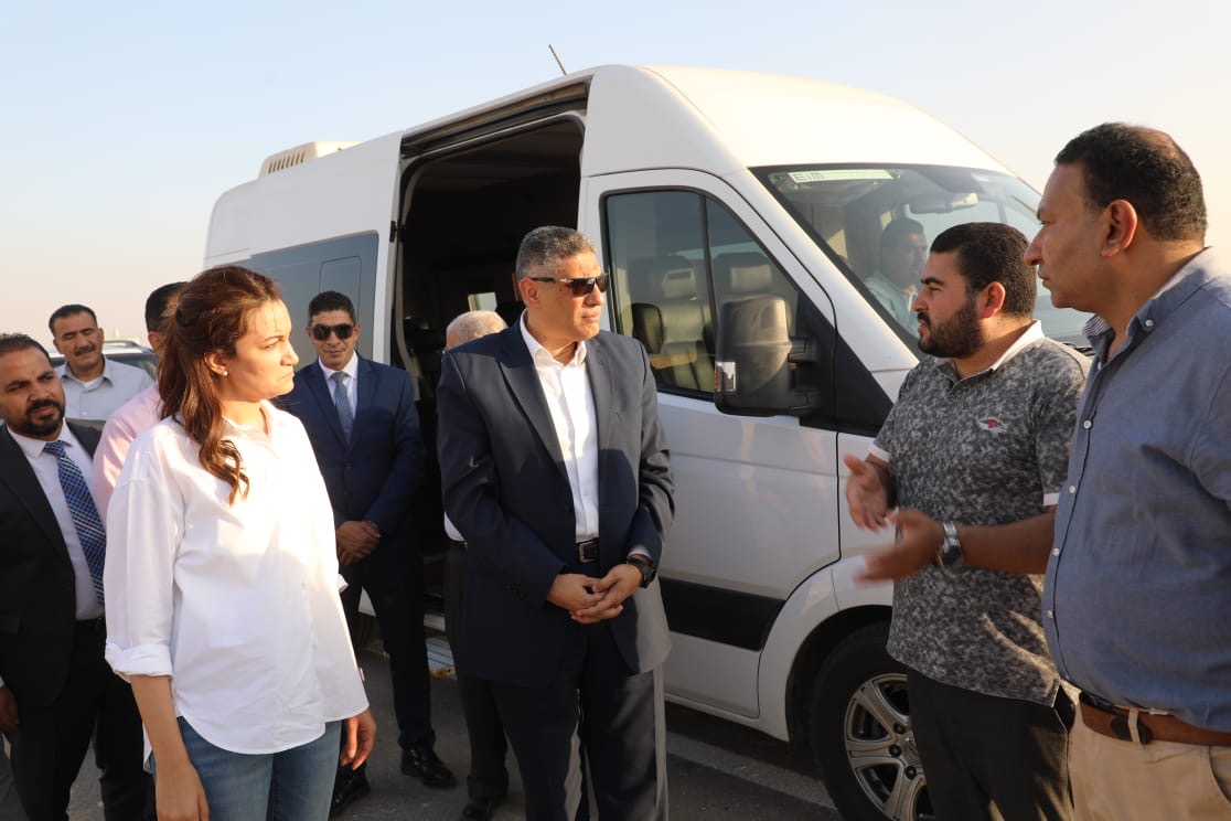 قبل افتتاح المتحف المصري الكبير.. محافظ الجيزة يتابع أعمال التجميل والإنارة بالطريق