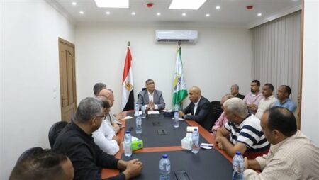 محافظ الجيزة يعقد لقاء مع رؤساء أحياء الهرم والعمرانية والطالبية استعدادا لافتتاح المتحف المصري الكبير