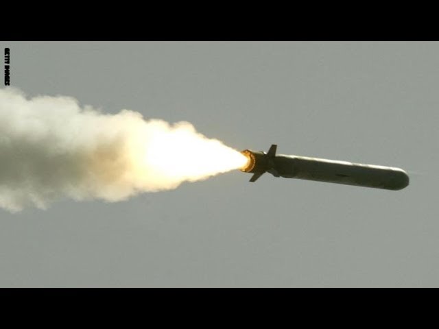 ترامب يتحدى بوتين: "آلاف توماهوك بانتظار خصومك".. فما سر هذا الصاروخ الأمريكي الفتاك؟