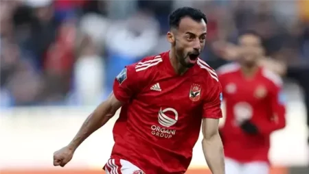 توروب يطلب تجديد عقد أحمد عبدالقادر مع الأهلي