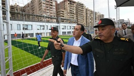 رئيس الوزراء يتفقد نادي وفندق بنها للقوات المسلحة للمدنيين والعسكريين.. صور