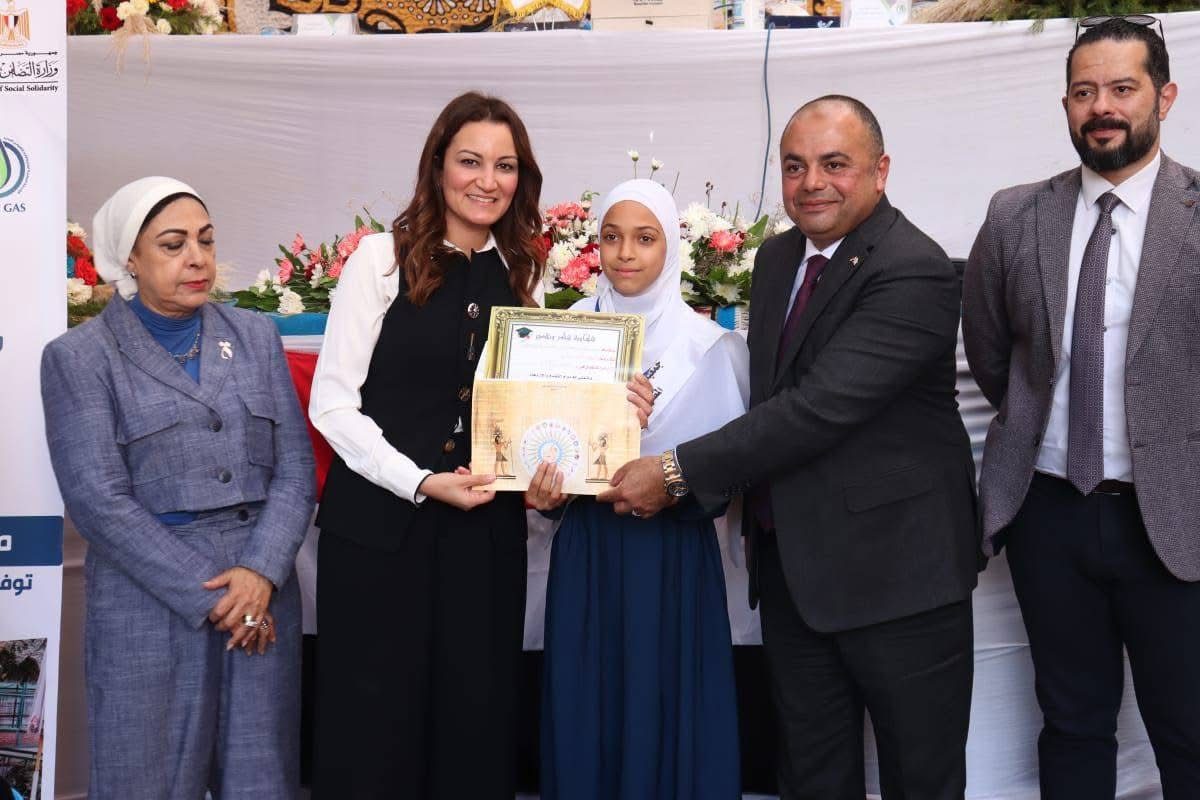 افتتاح مشروع "فيد واستفيد" للحرف والأعمال اليدوية بمنشأة القناطر