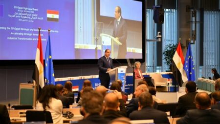 السيسي للمستثمرين الأوروبيين: أدعوكم لزيارة مصر للتعرف على الفرص الاستثمارية الحقيقية