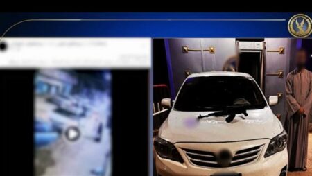 الداخلية تضبط قائد سيارة أشهر سلاحًا آليًا من نافذته بسوهاج