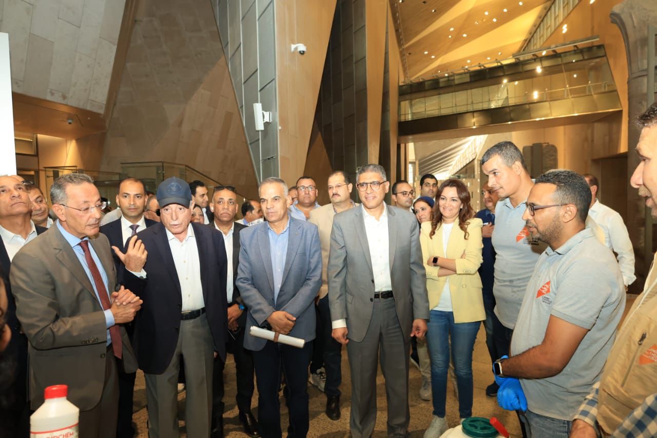 محافظ الجيزة ومستشار الرئيس يتابعان الاستعدادات النهائية لافتتاح المتحف المصري الكبير