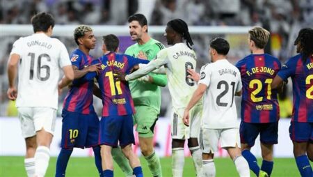 كلاسيكو مشتعل.. طرد ومشادات وركلة جزاء ضائعة بين ريال وبرشلونة كلاسيكو مشتعل.. طرد ومشادات وركلة جزاء ضائعة بين ريال وبرشلونة