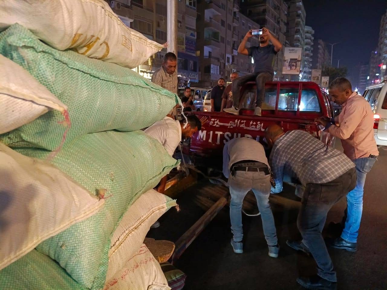 إزالة أكبر تجمع لفرز المخلفات والعشش بحدائق الأهرام بعد 10 سنوات