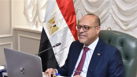 "العمل" تكثف حملات التفتيش على محطات الوقود لضمان تطبيق الحد الأدنى للأجور "العمل" تكثف حملات التفتيش على محطات الوقود لضمان تطبيق الحد الأدنى للأجور