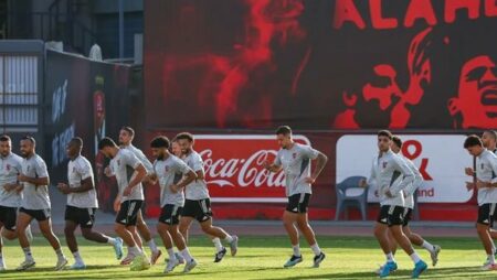 الأهلي يستأنف مرانه استعدادًا لمباراة الاتحاد السكندري بالدوري