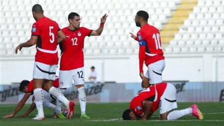 من ملعب العربي الزاولي بالمغرب..وزير الرياضة يهنئ القيادة السياسية والجماهير المصرية بالتأهل للمونديال من ملعب العربي الزاولي بالمغرب..وزير الرياضة يهنئ القيادة السياسية والجماهير المصرية بالتأهل للمونديال