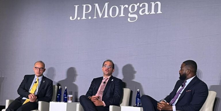 الرقابة المالية تتطلع لتعزيز التعاون مع المؤسسات العالمية بمجالي التمويل المستدام والتحول الرقمي