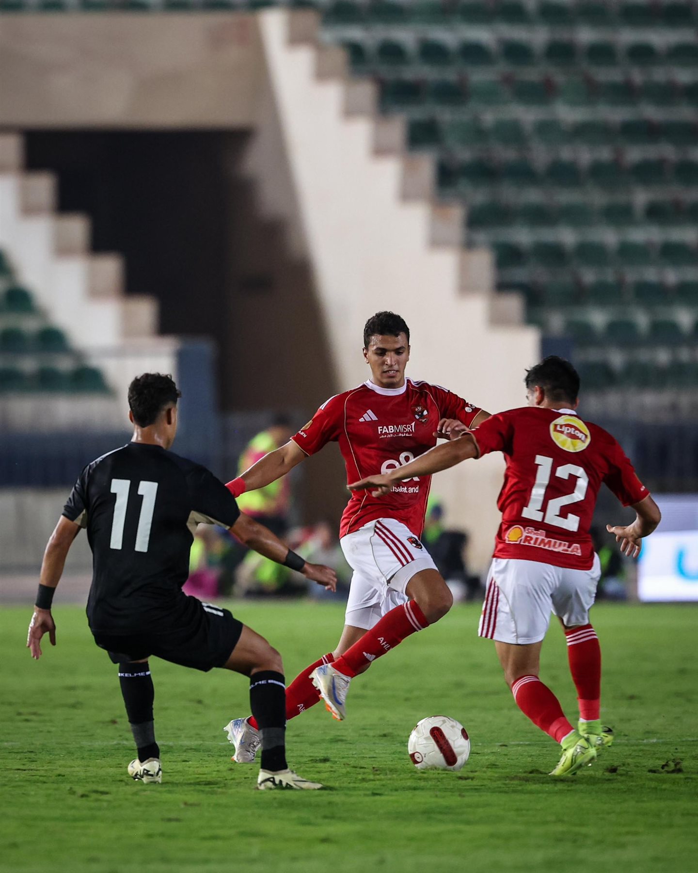 حامد حمدان رجل مباراة الأهلي وبتروجت.. صور