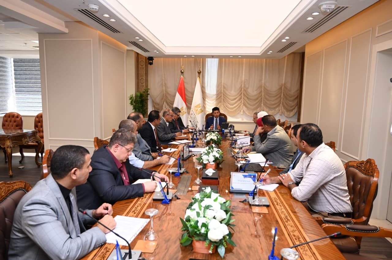 لتعزيز المشاركة في انتخابات النواب| وزير الشباب يجتمع مع شركاء الحملة القومية «شارك.. الكلمة كلمتك»