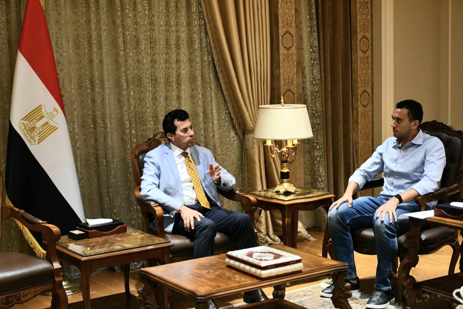 لمتابعة الاستعدادات للأولمبياد.. وزير الرياضة يلتقي أحمد الجندي