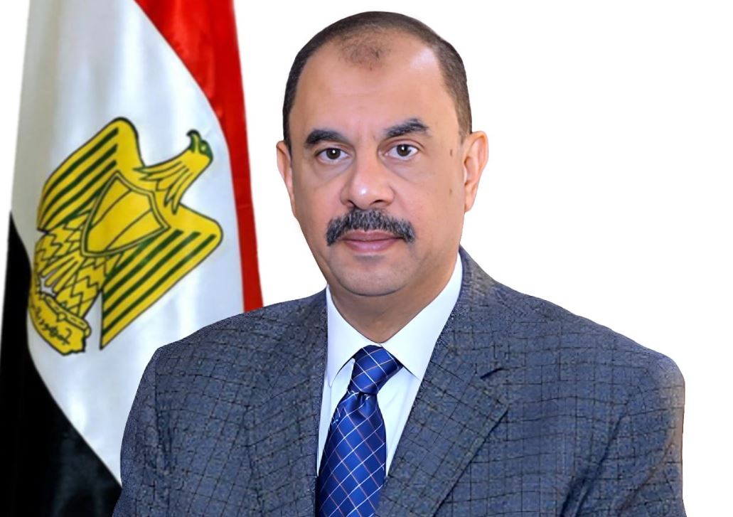 محافظ سوهاج يوجه برفع درجة الاستعداد بجميع المراكز والأحياء لمواجهة الشبورة  الكثيفة - بوابة الشروق - نسخة الموبايل