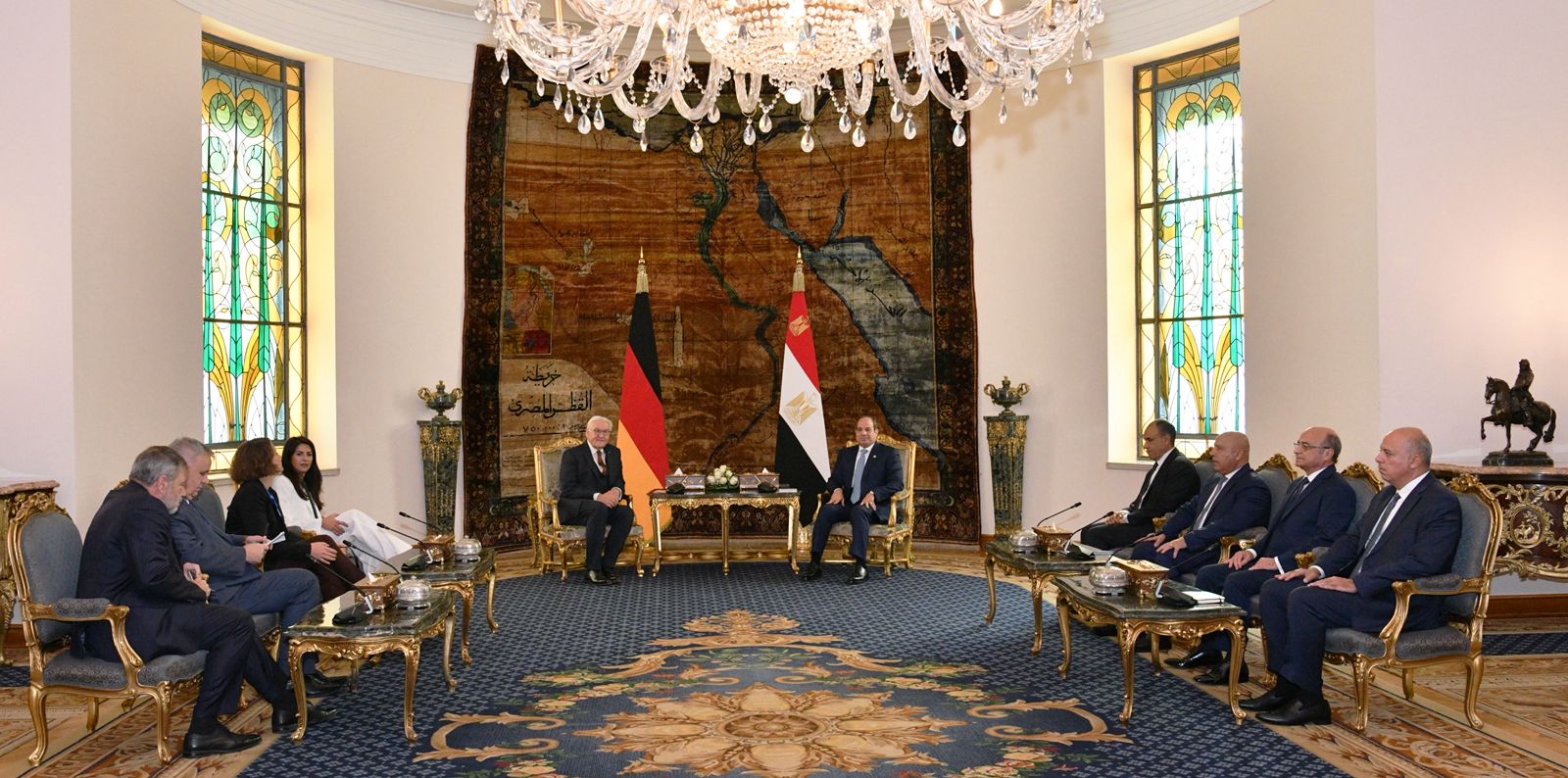 السيسي يستقبل رؤساء ألمانيا ووزراء دول تجمع البنلوكس وملكة الدنمارك.. "فيديو وصور"