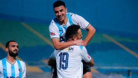 السوبر المصري.. بعثة بيراميدز تسافر إلى الإمارات غدا السوبر المصري.. بعثة بيراميدز تسافر إلى الإمارات غدا