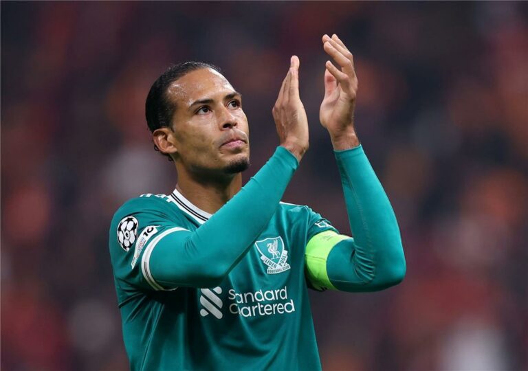 فان دايك في رسالة نارية قبل مواجهة أستون فيلا: على الجميع إظهار حقيقته فان دايك في رسالة نارية قبل مواجهة أستون فيلا: على الجميع إظهار حقيقته