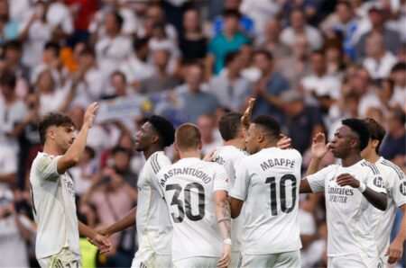 تشكيل ريال مدريد أمام فالنسيا في الدوري الإسباني.. موقف أرنولد وفينيسيوس