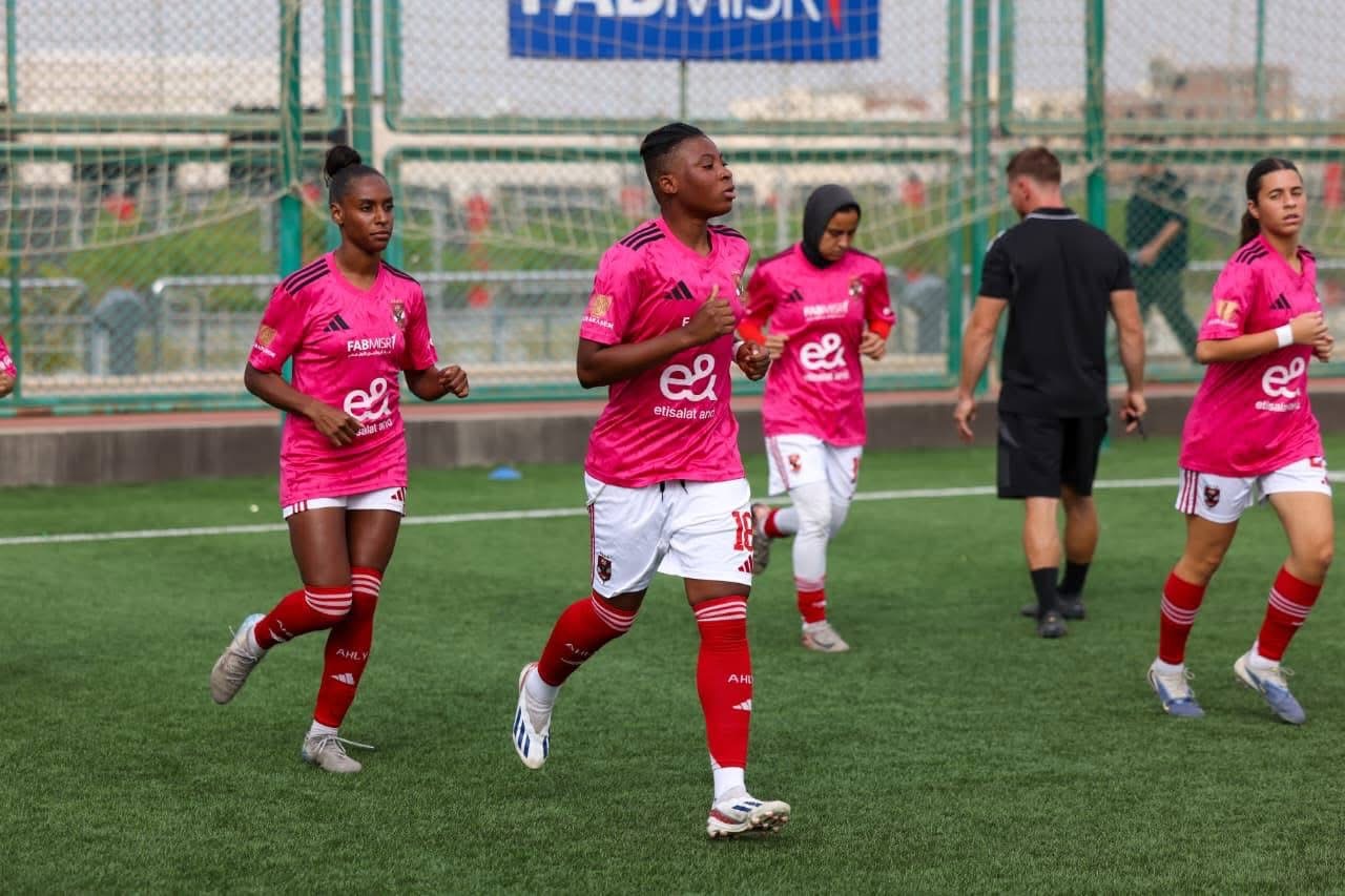 الكرة النسائية| الأهلي يتقدم بثنائية مبكرة أمام المقاولون العرب في الدوري