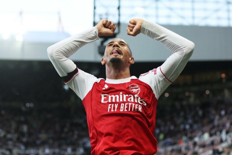 ساليبا يحسم الجدل بشأن أنباء انتقاله إلى ريال مدريد