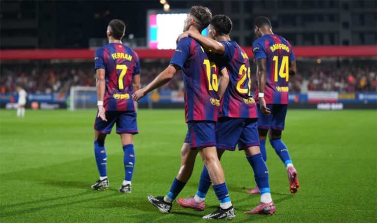 تشكيل برشلونة أمام إلتشي في الدوري الإسباني.. ثلاثي هجومي