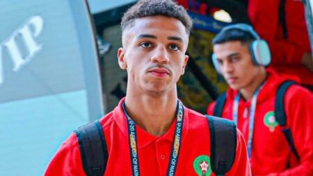 اتحاد تواركة المغربي يثير الجدل عبر بطولات حول مفاوضات الأهلي لضم فؤاد الزهواني اتحاد تواركة المغربي يثير الجدل عبر بطولات حول مفاوضات الأهلي لضم فؤاد الزهواني