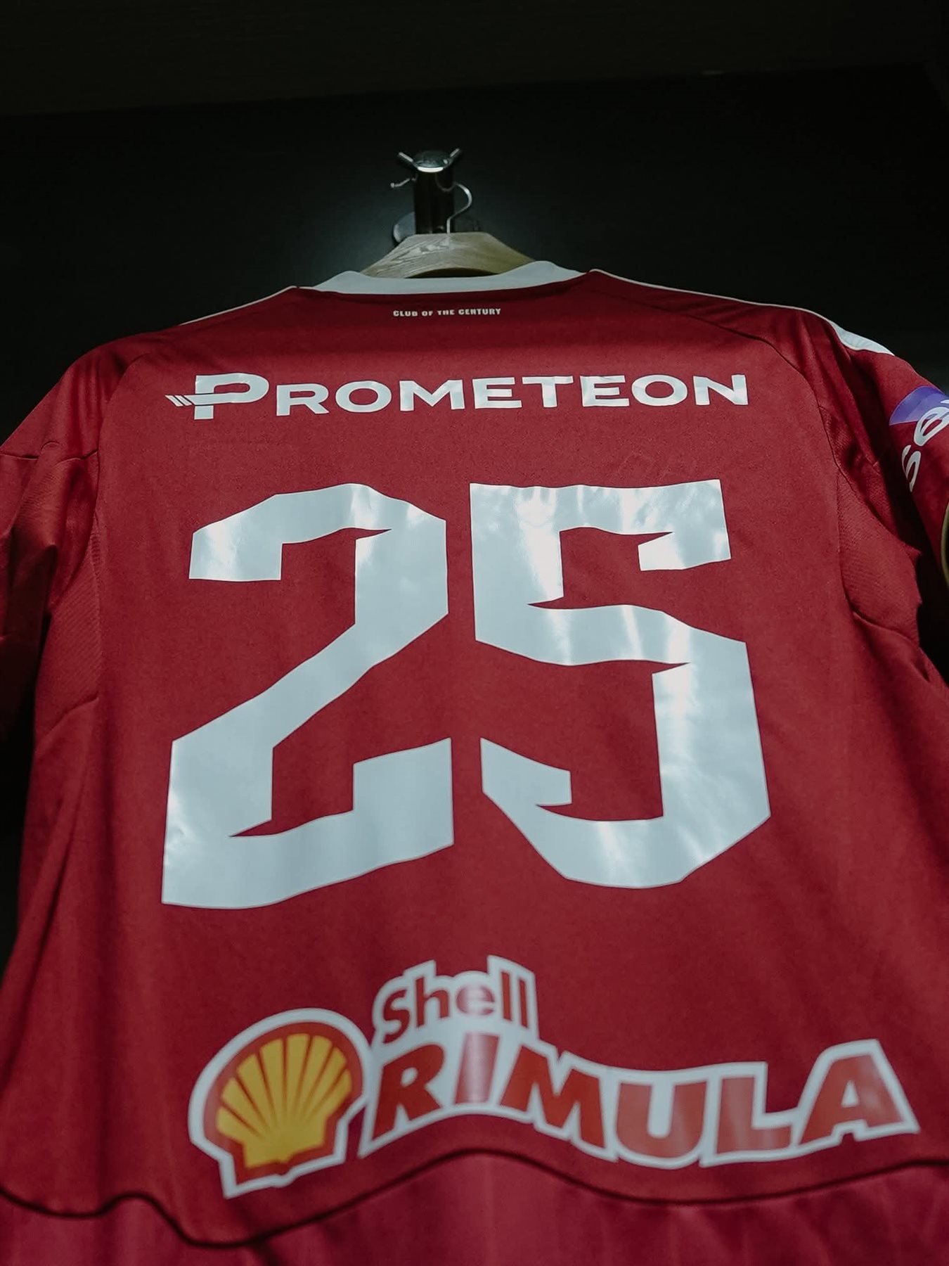 السوبر المصري.. شاهد الصور الأولى لغرفة ملابس الأهلي في استاد هزاع بن زايد