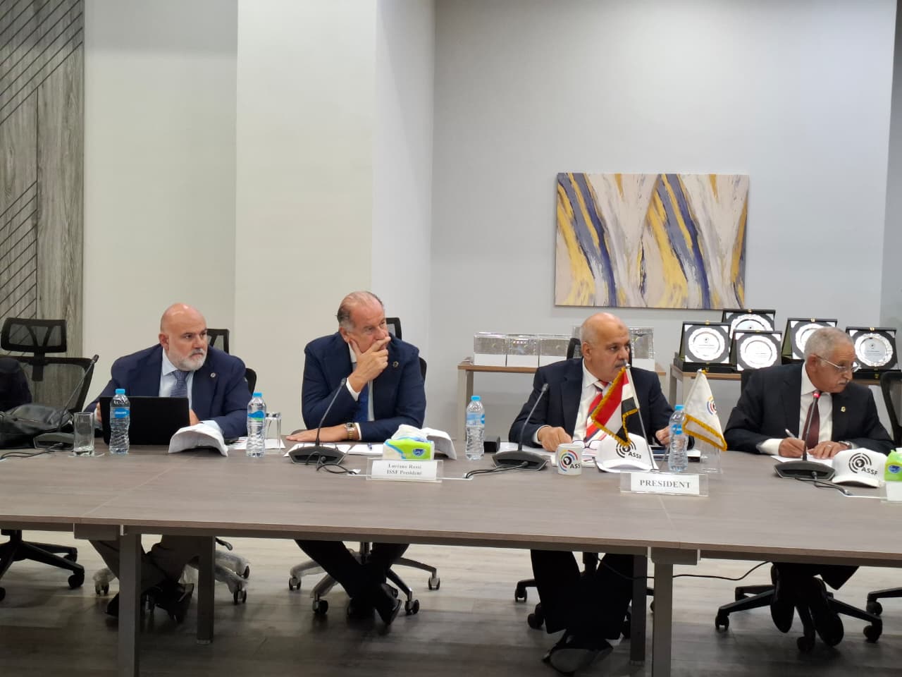 حازم حسني يحتفظ برئاسة الاتحاد الأفريقي للرماية بالتزكية