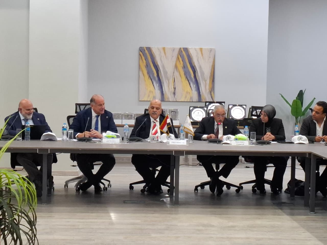 حازم حسني يحتفظ برئاسة الاتحاد الأفريقي للرماية بالتزكية