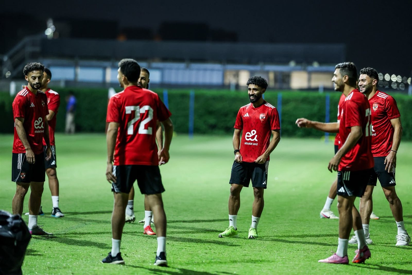 السوبر المصري.. الأهلي يخوض مرانه على ملعب الكريكيت في أبوظبي
