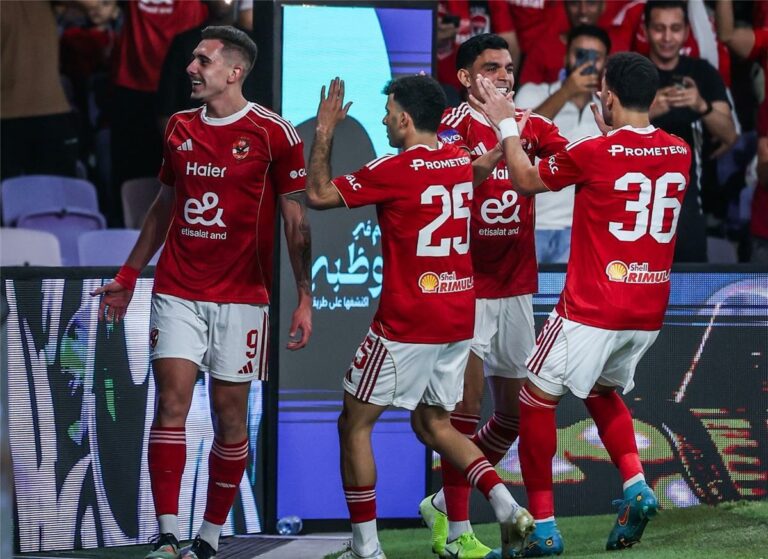 موقف يونيفرسيداد التشيلي من بيع مهاجمه إلى الأهلي في يناير