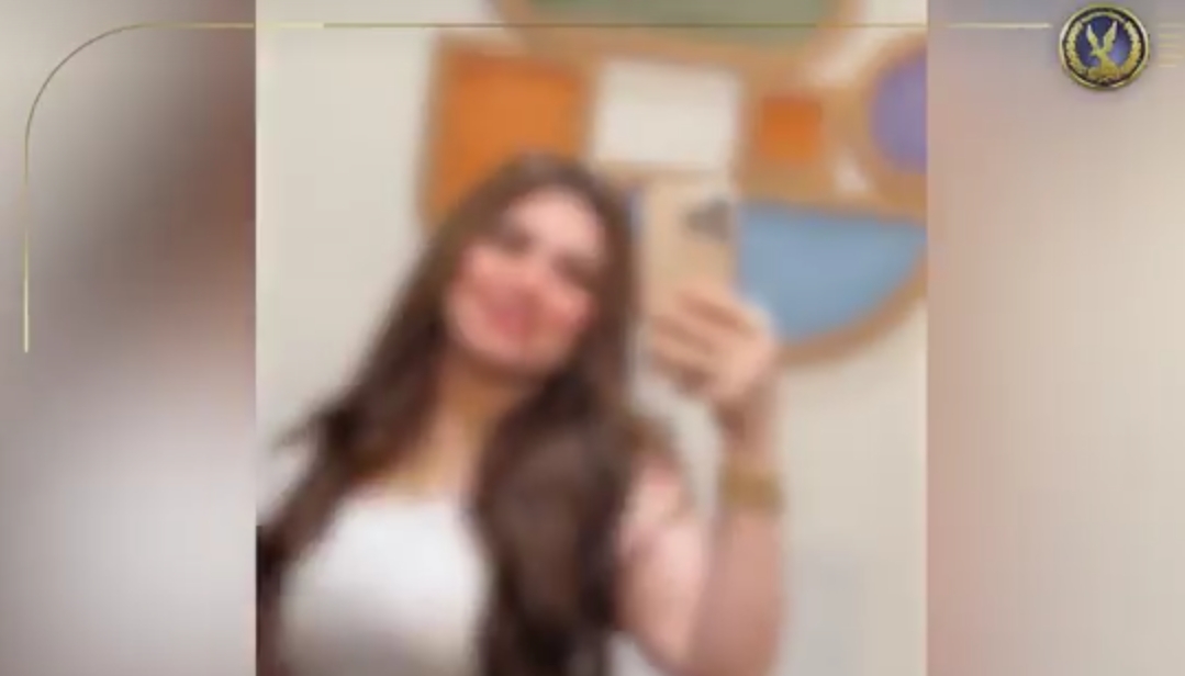 الداخلية تضبط صانعة محتوى لنشرها مقاطع فيديو خادشة للحياء