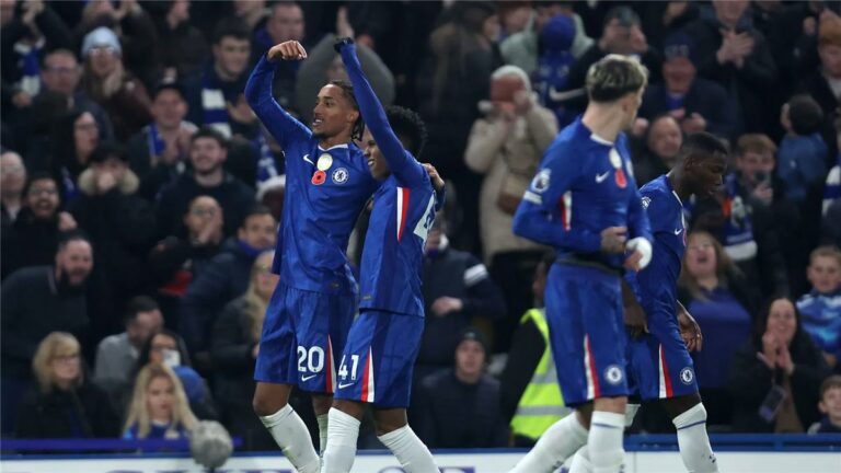 فيديو | تشيلسي يصعد إلى الوصافة مؤقتًا بثلاثية أمام ولفرهامبتون في الدوري الإنجليزي