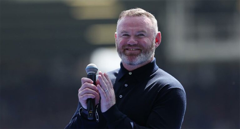 روني يكشف المرشح الأوفر حظًا للتتويج بـ الدوري الإنجليزي ويستبعد ليفربول