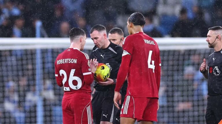 روبرتسون: ليفربول تعرض لضربة قوية أمام مانشستر سيتي.. وانتظرونا بعد عيد الميلاد