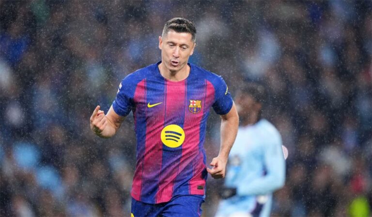 ترتيب هدافي الدوري الإسباني بعد هاتريك ليفاندوفسكي في مباراة برشلونة وسيلتا فيجو