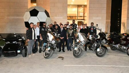 وزير الرياضة يلتقي شباب الدراجات النارية والسيارات الرياضية تمهيدًا لجولة في سيناء