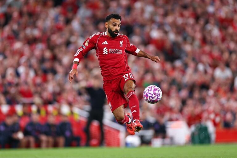 ميرفي: ما يفعله محمد صلاح يهدد ليفربول.. ولا أصدق ما أراه