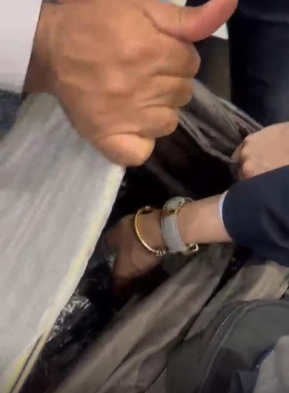 جمارك مطار القاهرة تتصدى لهجمات مهربي المخدرات بضبط 20 كيلو مجددًا